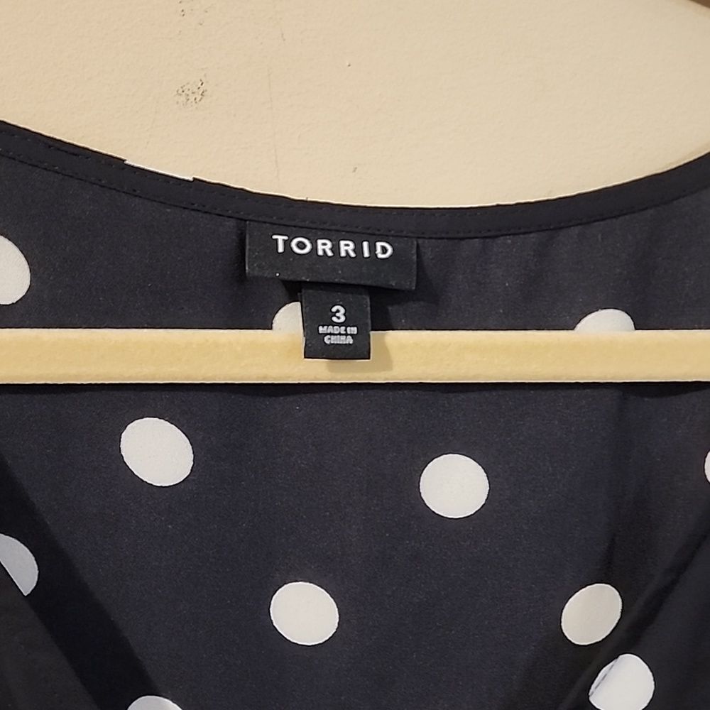 Cute Torrid top size 3 - Picture 3 of 5